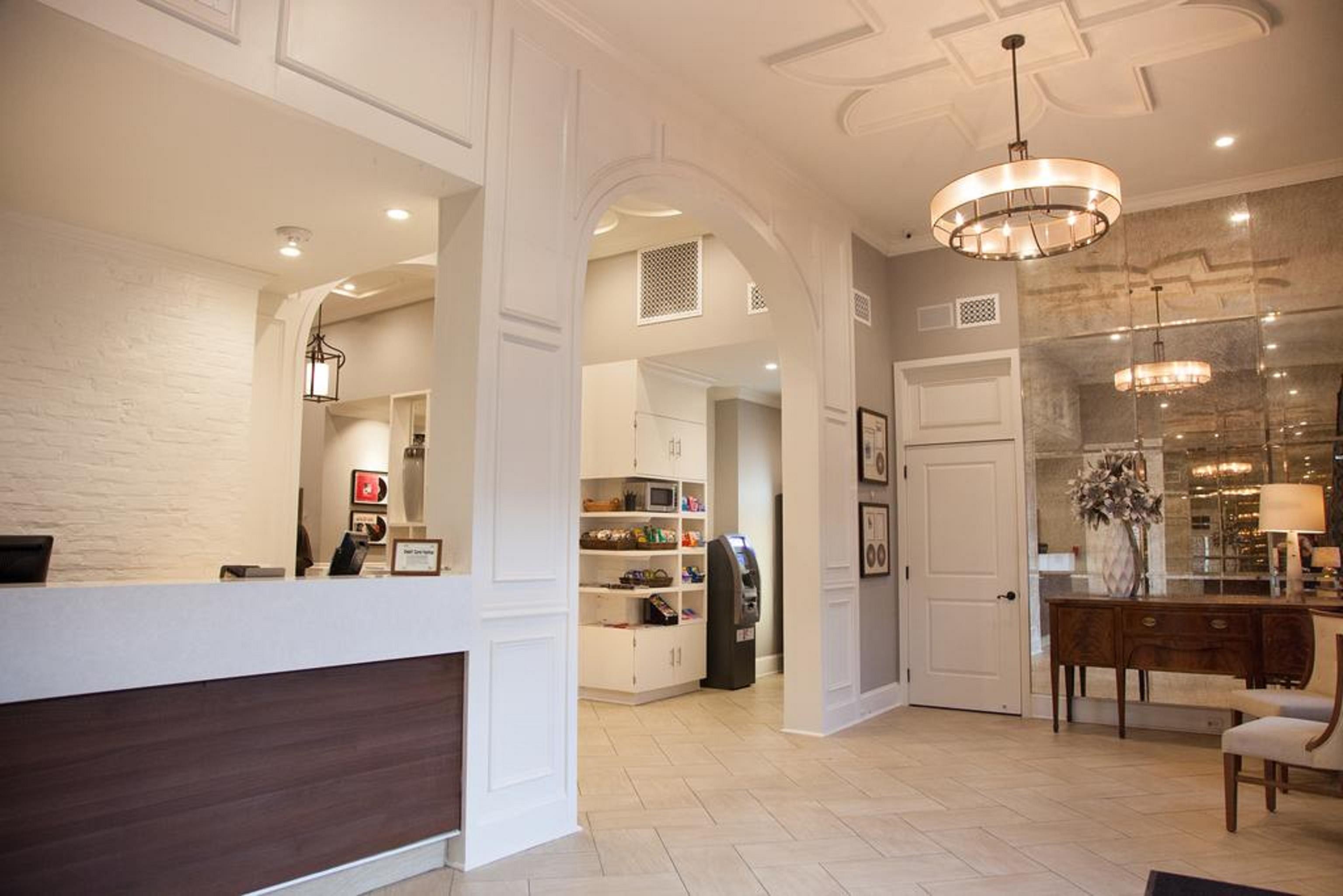 ניו אורלינס Hotel St. Pierre French Quarter מראה חיצוני תמונה
