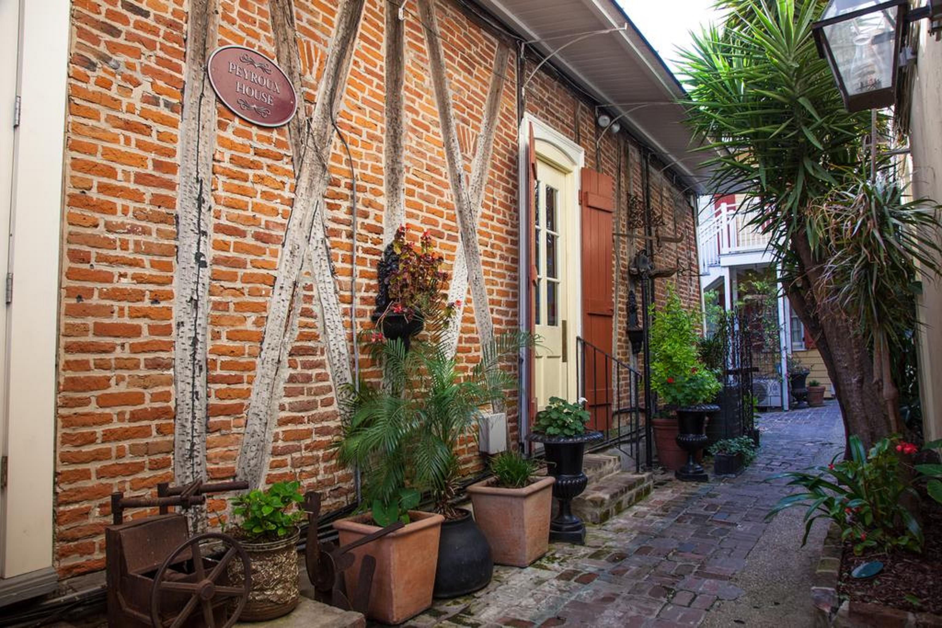 ניו אורלינס Hotel St. Pierre French Quarter מראה חיצוני תמונה