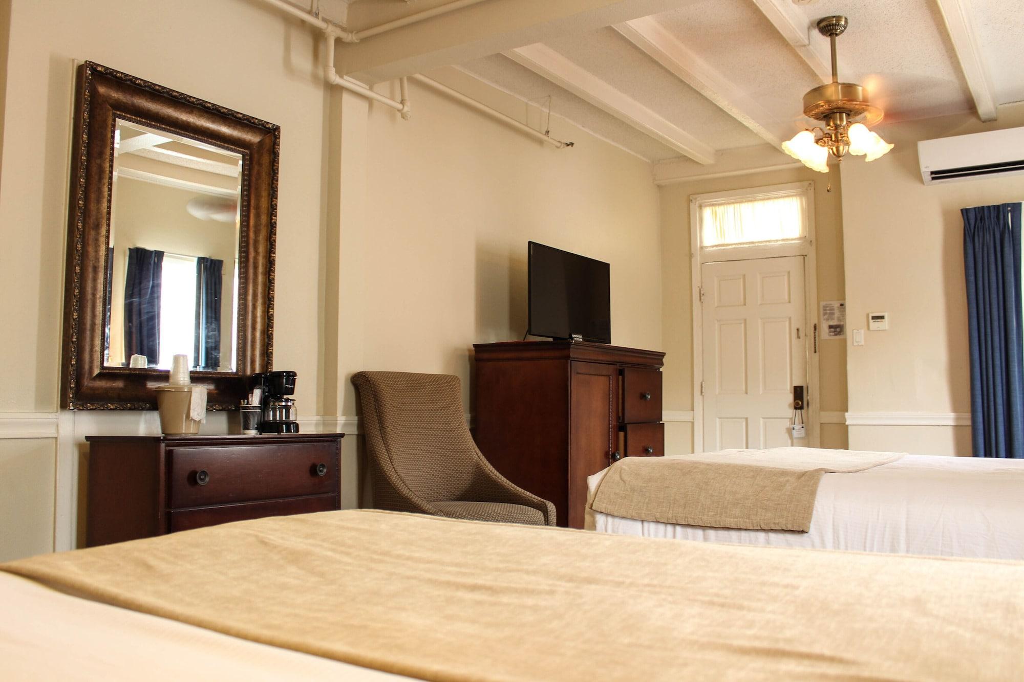 ניו אורלינס Hotel St. Pierre French Quarter מראה חיצוני תמונה